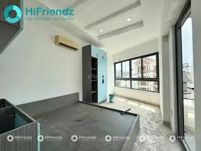 Студия со стеклянной крышей на улице Зыонг Куанг Хам, Говап
