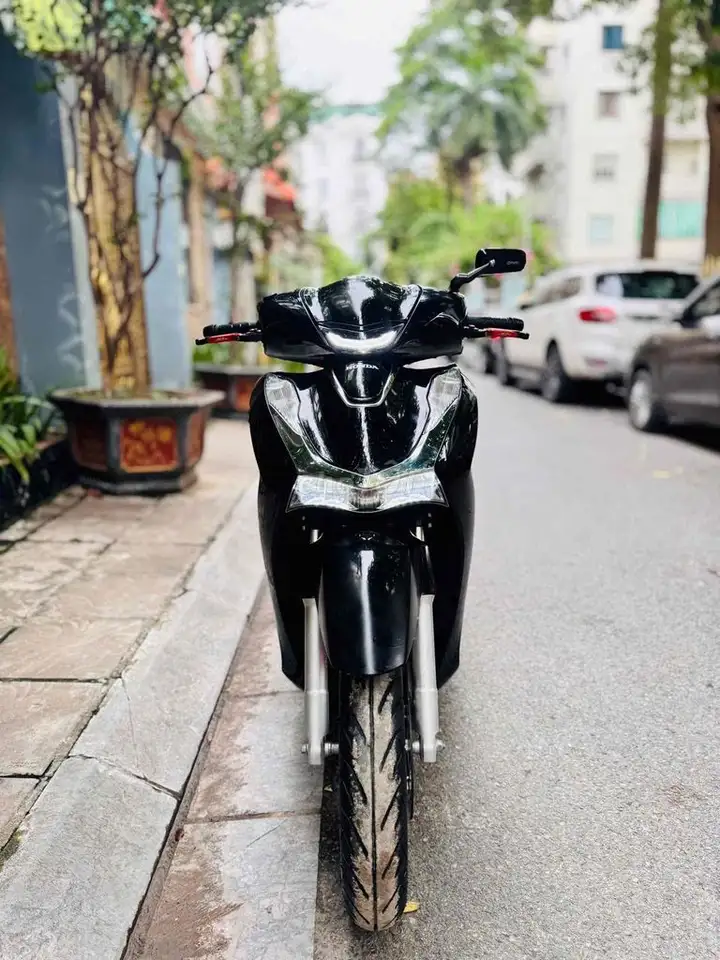 Honda SH 125i 2022 черный, состояние как новый