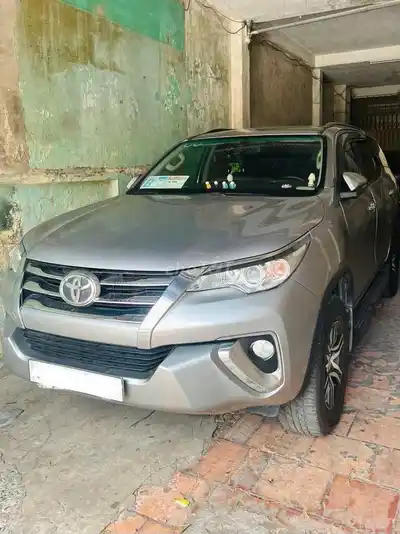 Toyota Fortuner 2020 Серый