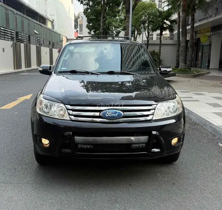 Ford Escape XLT 2009 черный, автомат