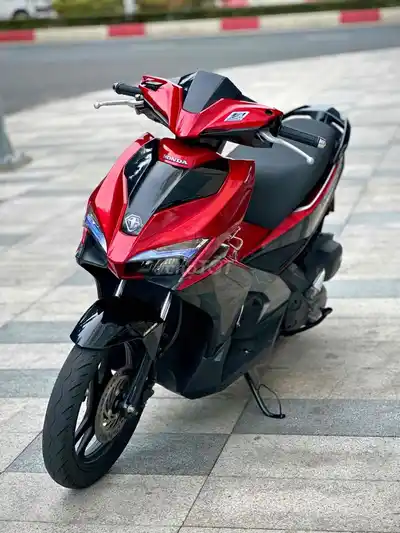 Honda Air Blade 125 2017 Красно-черный