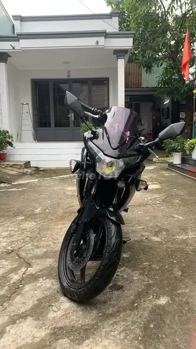 Хонда CBR150 Таиланд 2011 черная
