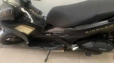 Honda Air Blade 2025 черного цвета