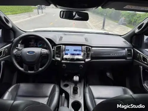 Ford Everest Titanium 2.0L 4x2 AT 2020