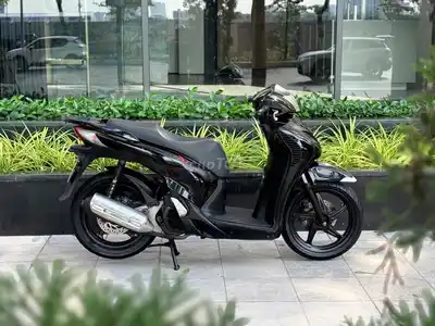 Honda SH 125 2016, 28 000 км, чёрный