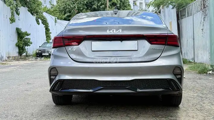 Kia K3 2.0 Premium 2022 серый 48997 км