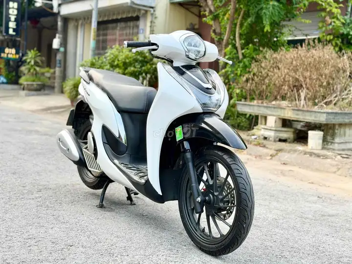 Honda SH Mode 12 000 км красно-черный