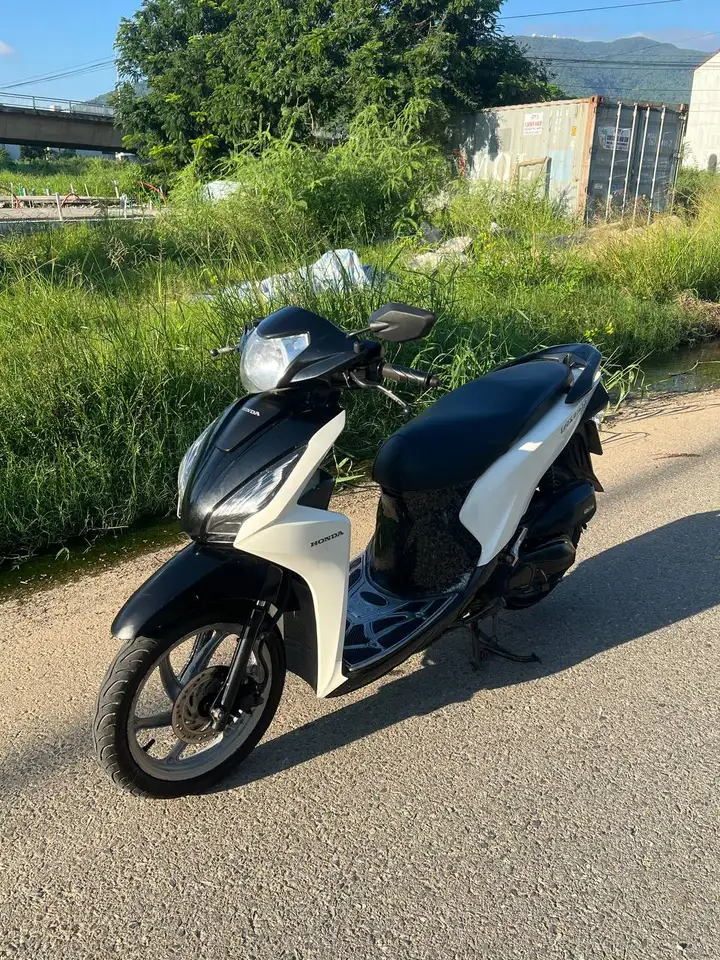 Скутер Honda Vision 2016
