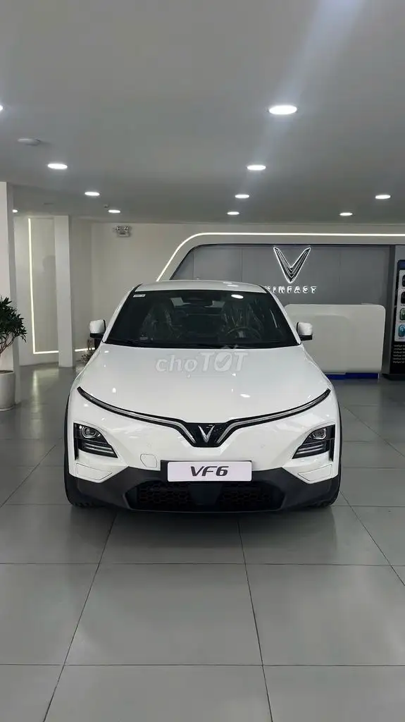 VinFast VF6 Plus 2026 – Скидка 35 млн | Кредит 85% | Гарантия 8 лет