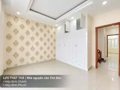 Дом 4 спальни в переулке для машин 535 Quốc Lộ 13, до Вантхука менее 1 км