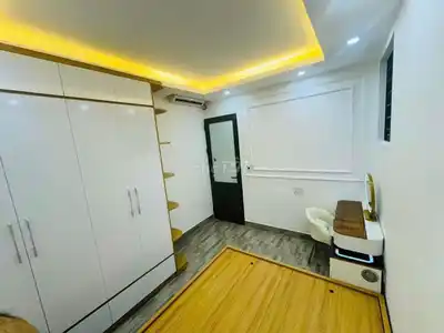 Аренда дома с красивым новым ремонтом, Куанг Чунг, Йен Нгиа