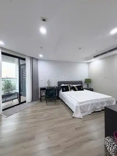Апартаменты с 2 спальнями в ЖК Skyline West Lake с видом на Западное озеро