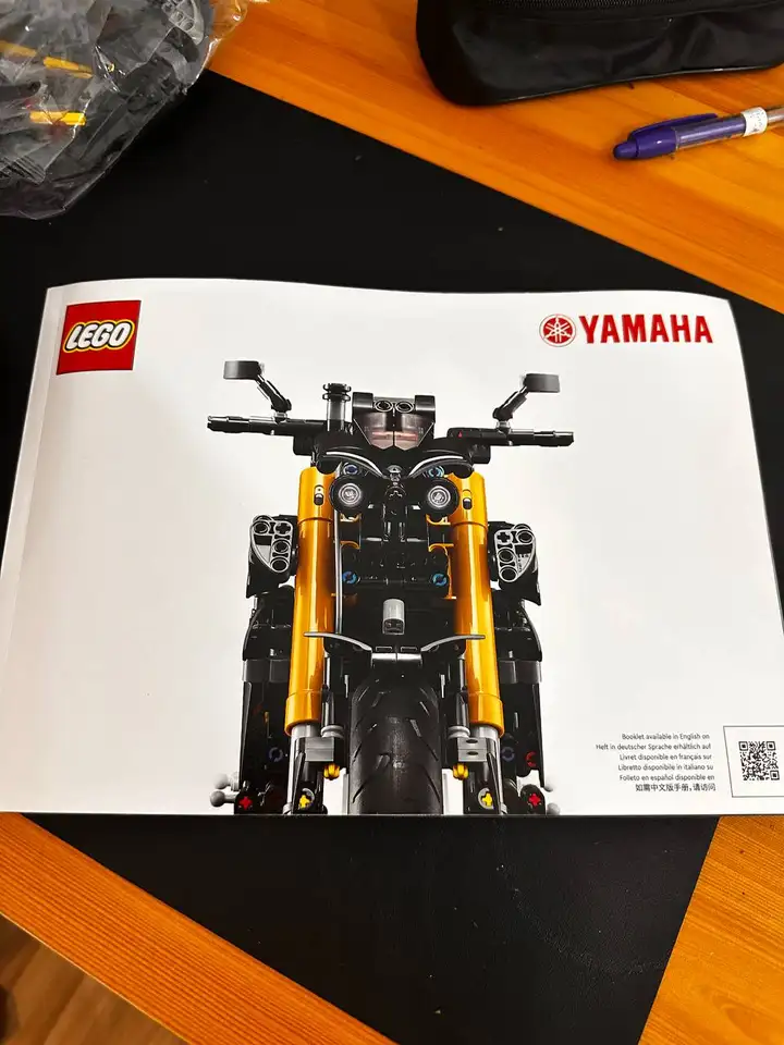 LEGO YAMAHA MT-10SP