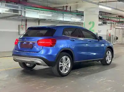 Mercedes GLA 200 2016 Синий