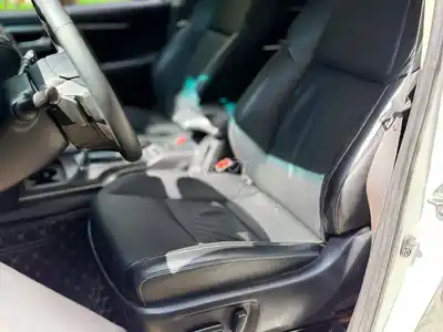 Toyota Fortuner 2022 2.4L 4x2 AT Белый