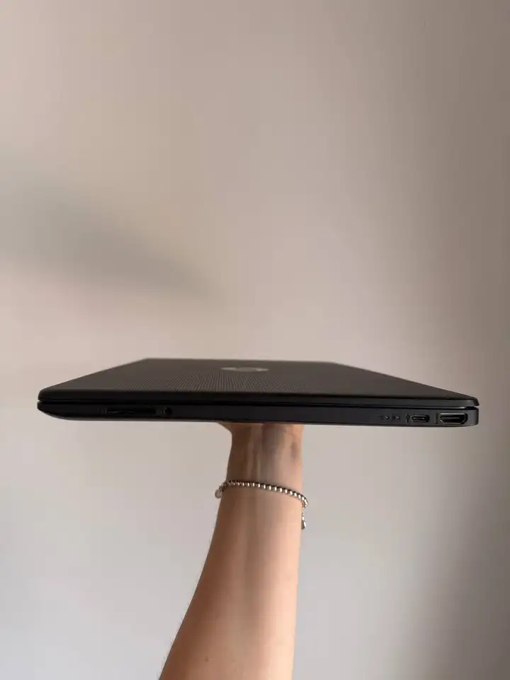 Ноутбук HP 15s-eq077ur