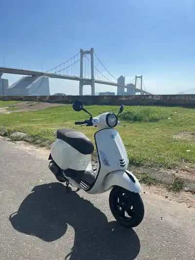 Мотоцикл Vespa Primavera 125