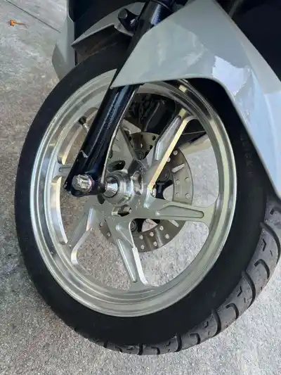 Honda Air Blade 125cc серо-красный