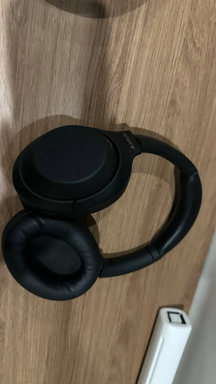 Sony WH-1000XM4