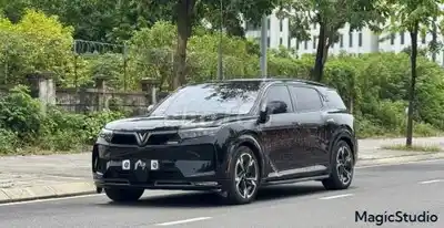 Автомобиль VinFast VF9 Plus 7S 2024 - 1 млрд 80 млн
