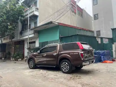 Nissan Navara EL 5 мест Коричневый