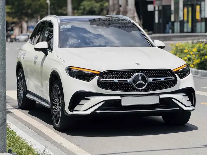 Mercedes GLC300 Allnew V1 2023 Белый/Коричневый с HUD