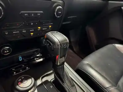 Ford Everest Titanium 4WD Четырёхдверный 7 мест Автомат