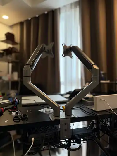 Кронштейн для двух мониторов Humanmotion HyperWork T6 Pro Dual