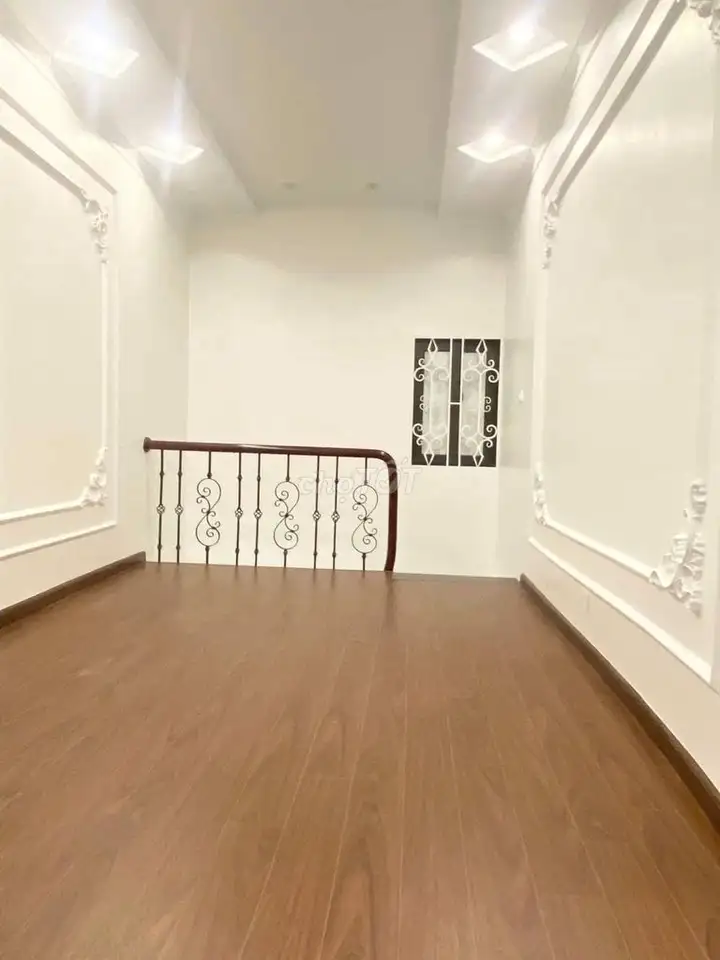 Аренда дома целиком на Кат Линь, Донг Да, 30м2 x 3 этажа