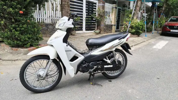 Honda Wave Alpha 2018 белая, мощный и тихий двигатель