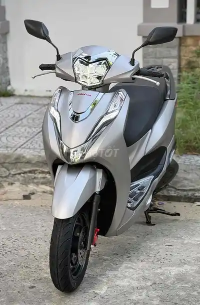 Honda Lead 4val 2023 особая версия, двухуровневый LED, номер 43