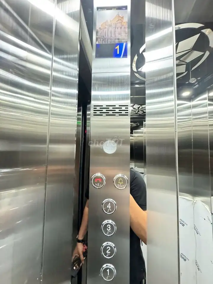 TÒA CHDV 6 TẦNG CÁCH MT NGUYỄN TRÃI Q.1 CHỈ 30M HĐT 60T GIÁ 15,8 TỶ