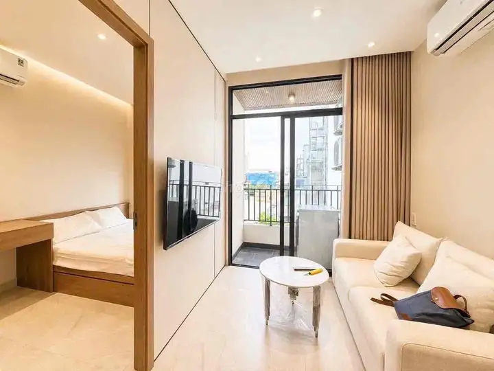 1N1K 40m2 bancol thoáng, Full nội thất, oto đỗ cửa, gần bến xe Mỹ Đình