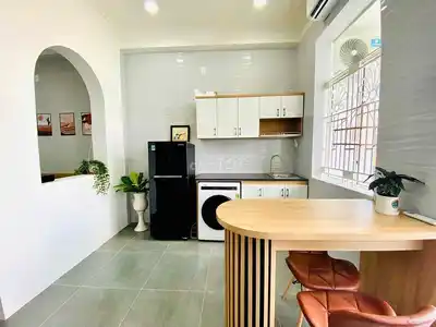 1-комнатная квартира с отдельной кухней и балконом на Тхить Куанг Дык