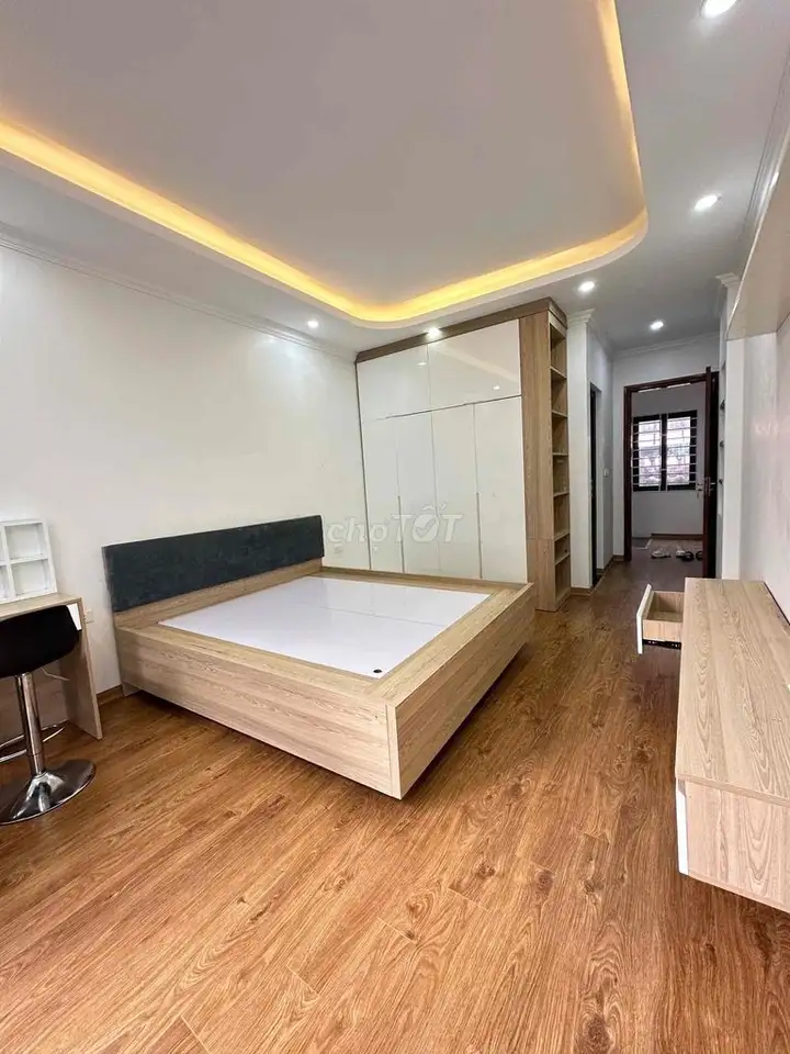 Сдается дом в Суан Динь, 45 м², 5 этажей, 4 спальни, полная меблировка