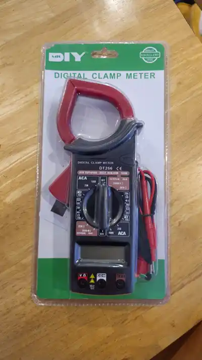 Цифровые токоизмерительные клещи DT266 MR.DIY