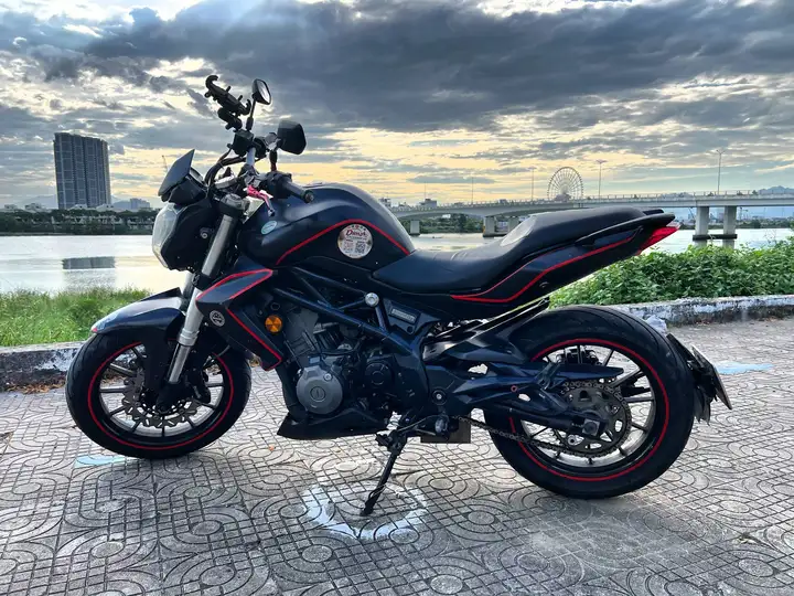 Benelli 300
