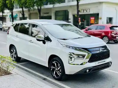 Mitsubishi Xpander 2024 Premium White