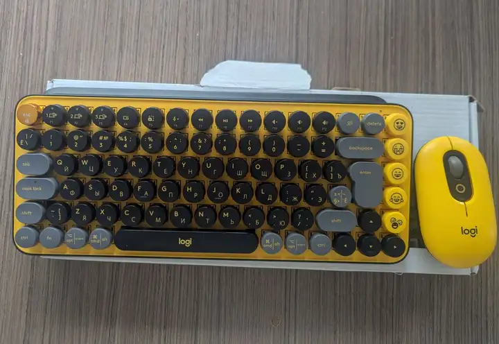 Механическая клавиатура Logitech Icon Pop Yellow Blast с мышью