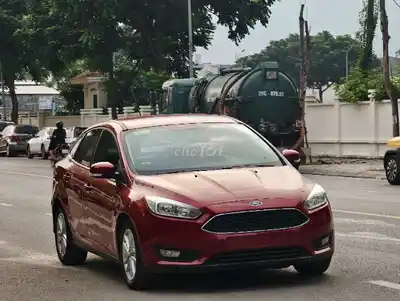 Ford Focus 2017 Trend красный