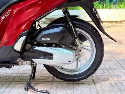 Honda SH125 CBS 2018 бордовый в отличном оригинальном состоянии
