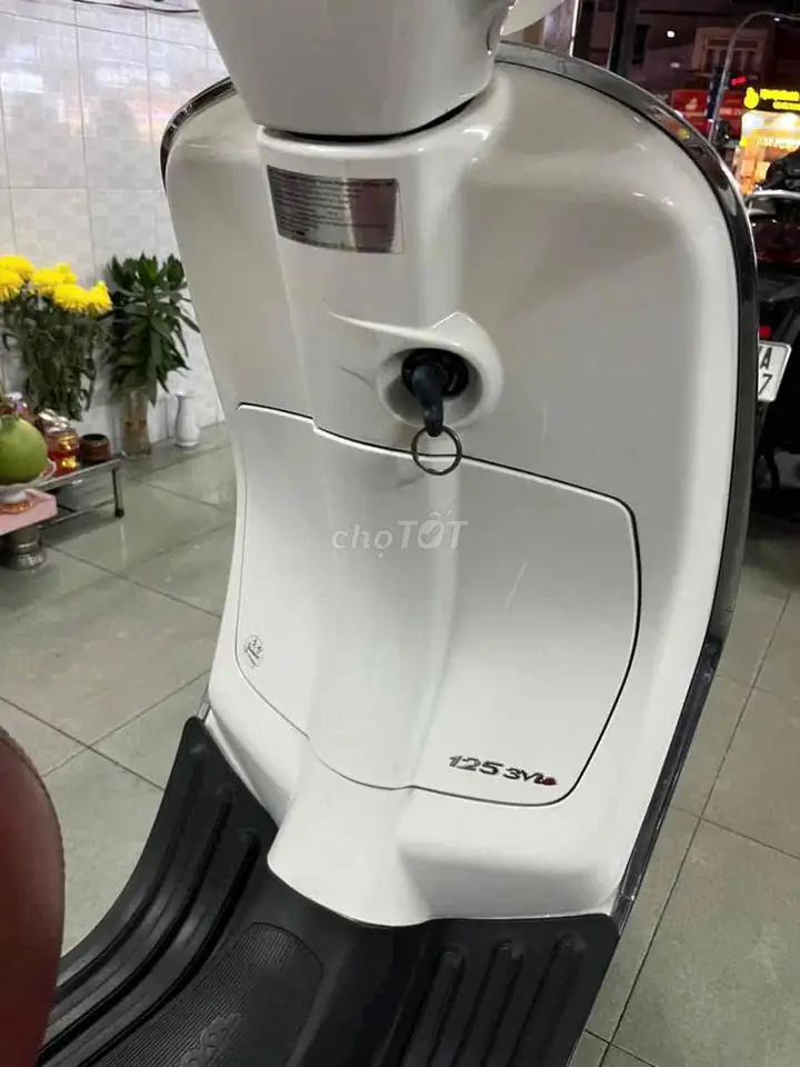 Piaggio Vespa 125cc Белый