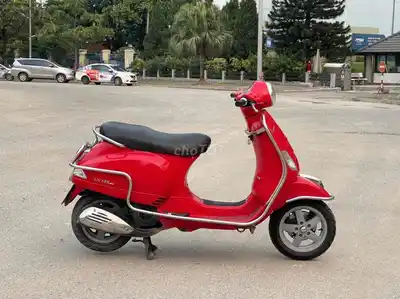Piaggio Vespa 3vie, красный