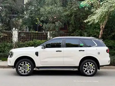 FORD EVEREST 2026 TITANIUM PLUS 6000 КМ БЕЛЫЙ