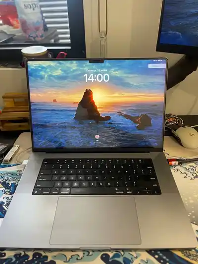 MacBook Pro 16