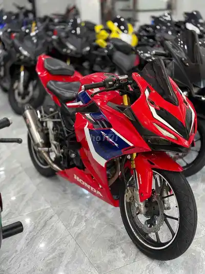 Honda CBR150R ABS с первоначальным взносом 7.000.000