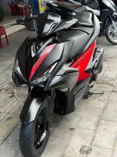 Yamaha NVX 155cc Smartkey черный, красный