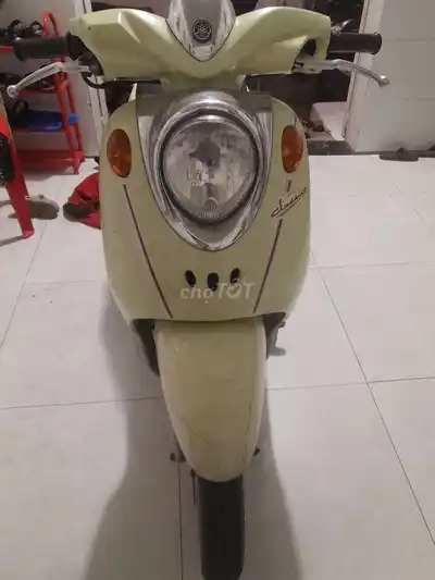Золотой скутер с мороженым Yamaha Mio Classico