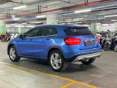 Mercedes GLA 200 2016 Синий