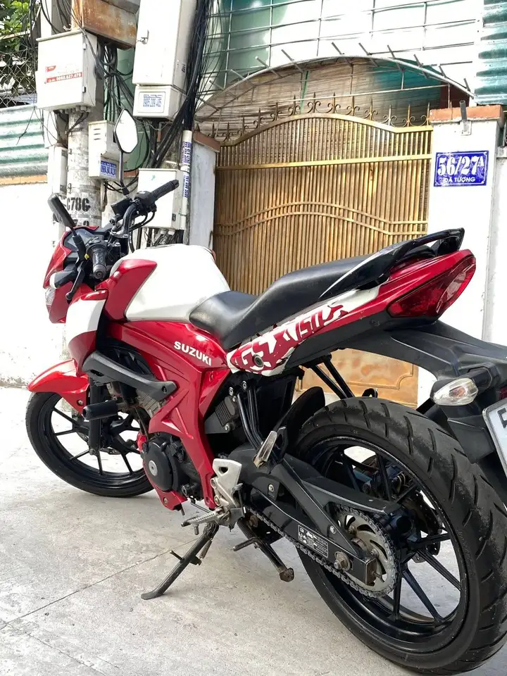 Suzuki GSX 150S
